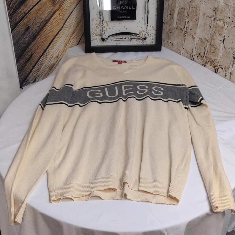 GUESS Men's Sweater in Cream with Gray Accent